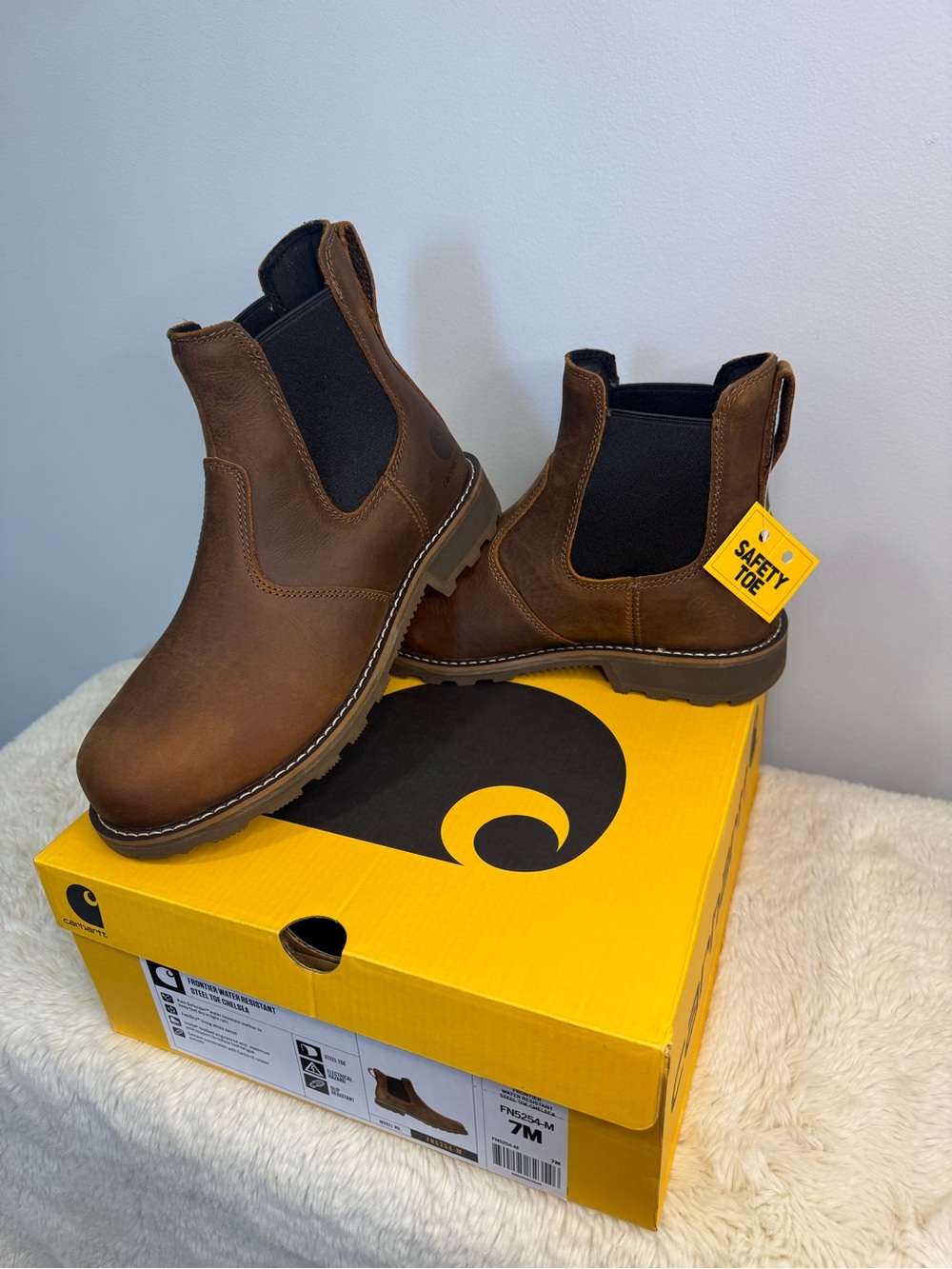Carhartt Brown Chelsea Safety Toe Work Boots for Men — Pull-On Leather